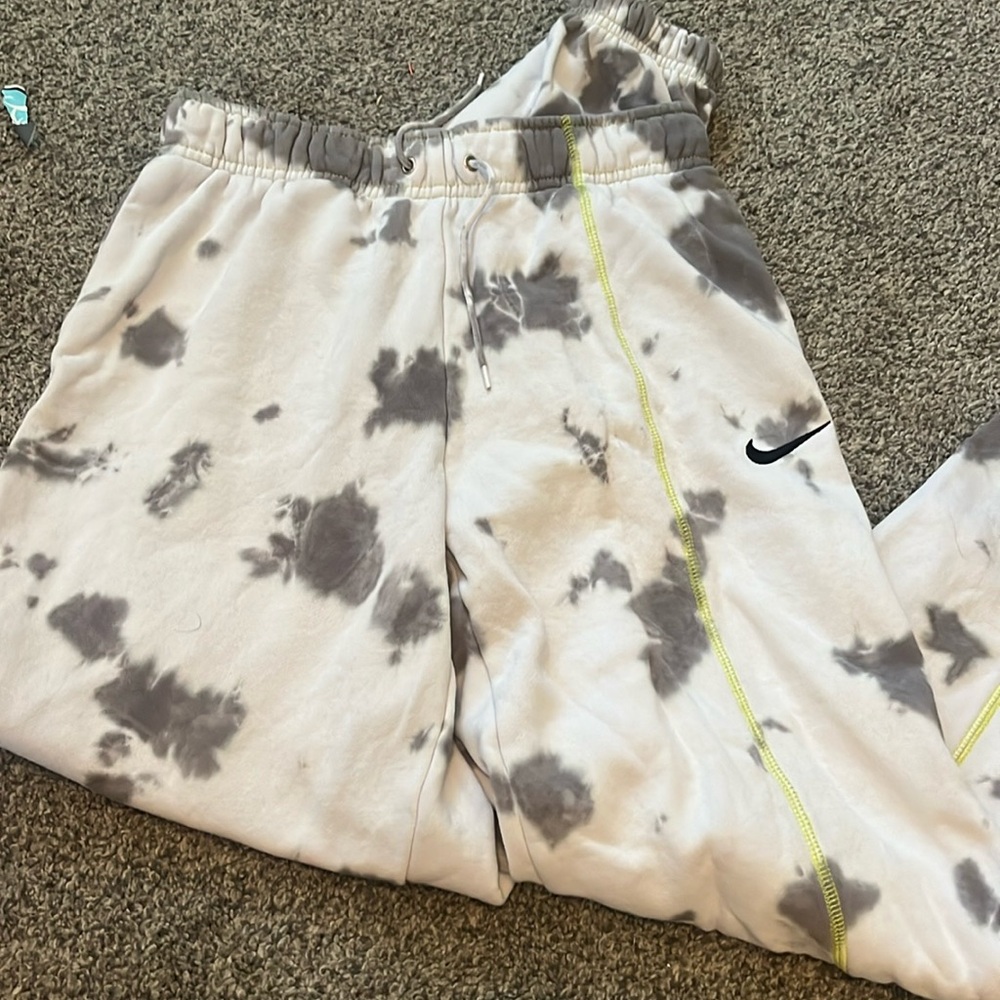 Nike joggers
